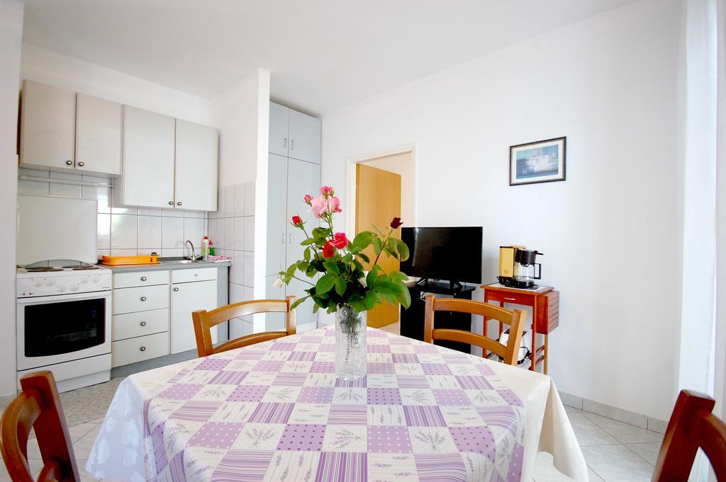 Apartments Klic Malinska Exterior photo